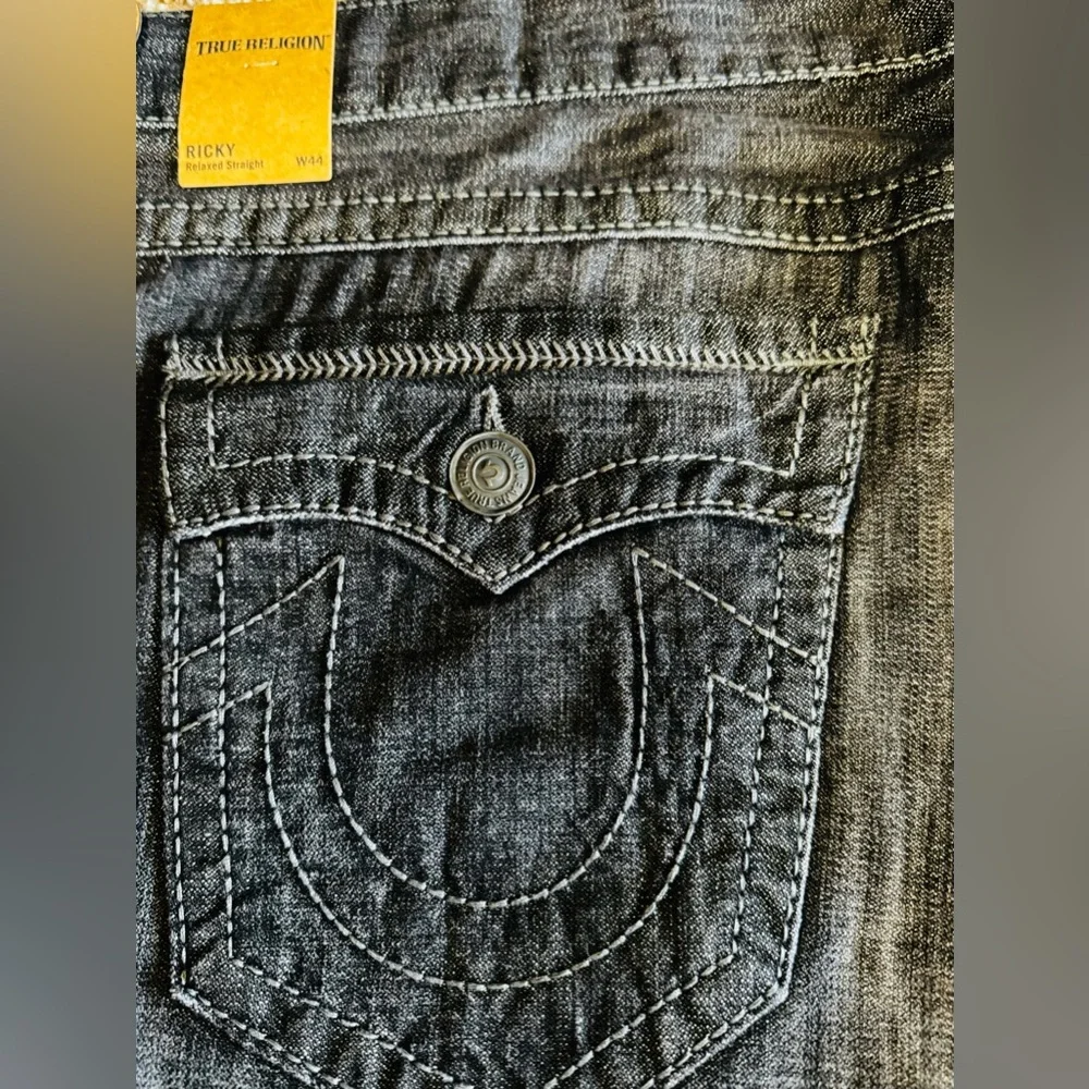 MENS TRUE RELIGION JEANS